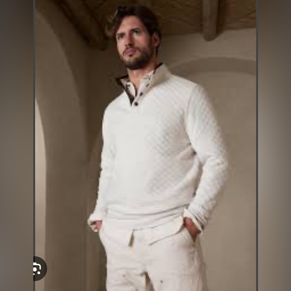 Banana Republic Off- White Quilted Sweatshirt EUC